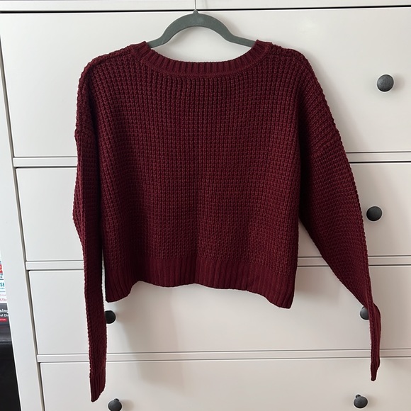 Maroon cropped knitted long-sleeve sweater from Forever 21. Size M. - Picture 2 of 7